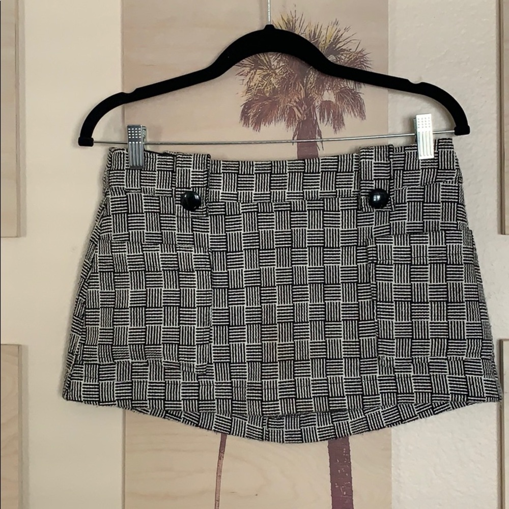 Black & white tweed mini skirt